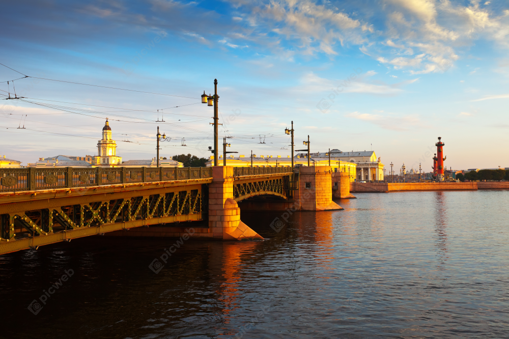 Дворцовый мост утром в Санкт-Петербурге скачать Дворцовый мост утром в Санкт-Петербурге