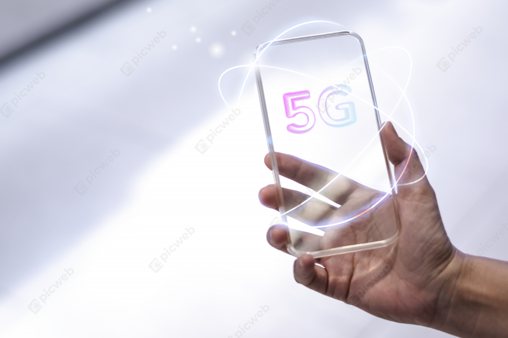 Экран с 5G в руке скачать Экран с 5G в руке