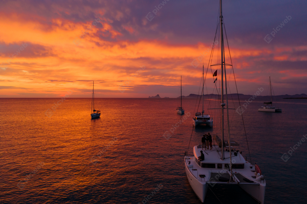 Море и лодки на закате скачать Море и лодки на закате