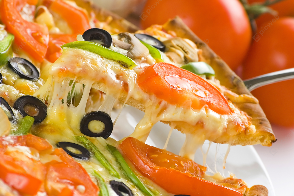 Кусок пиццы с овощами скачать Кусок пиццы с овощами