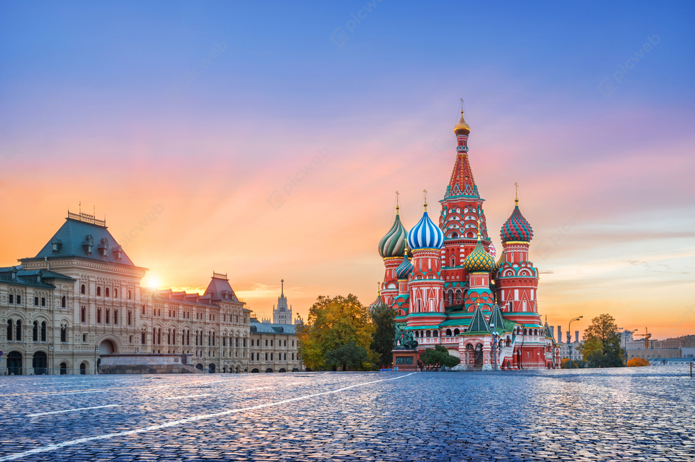Храм Василия Блаженного на рассвете