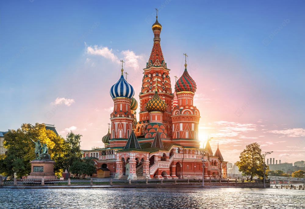 Храм Василия Блаженного на рассвете